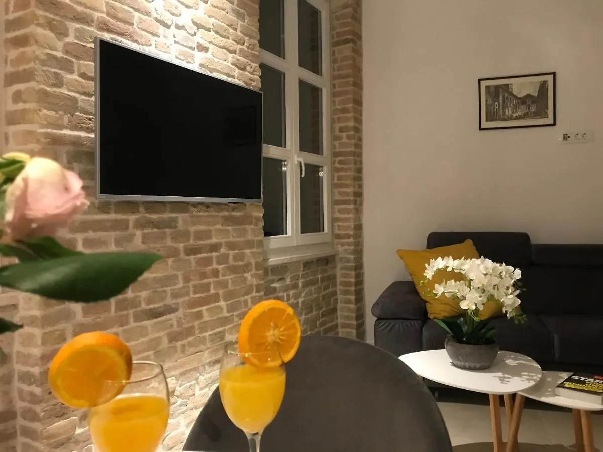 Central Park Residence Split Apartment