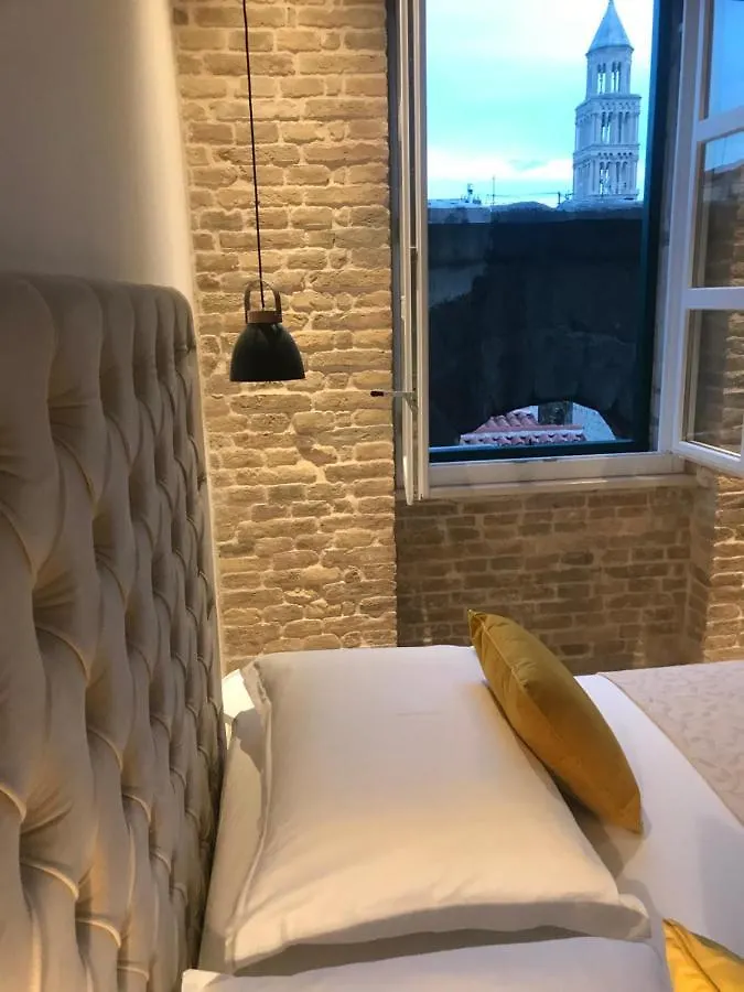 Central Park Residence Split