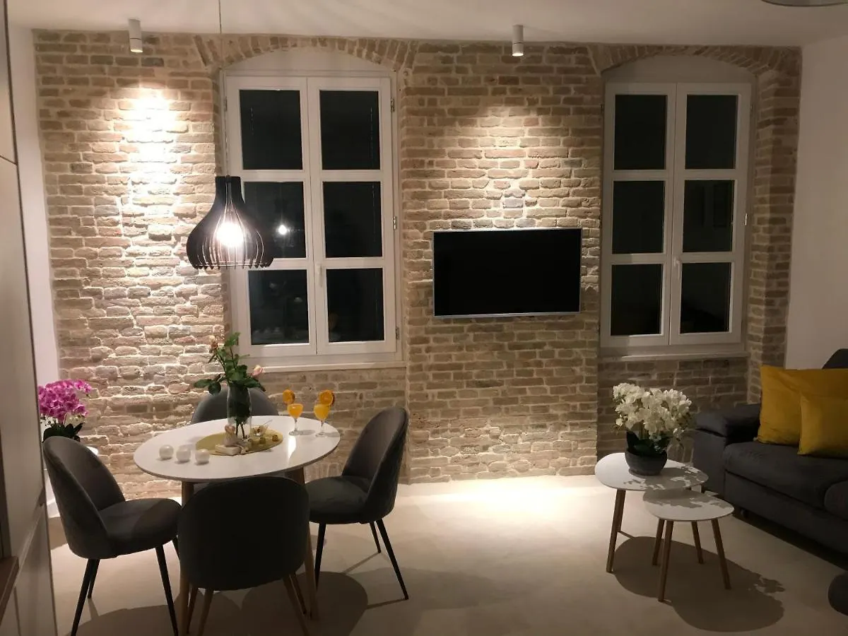 Central Park Residence Split Apartment