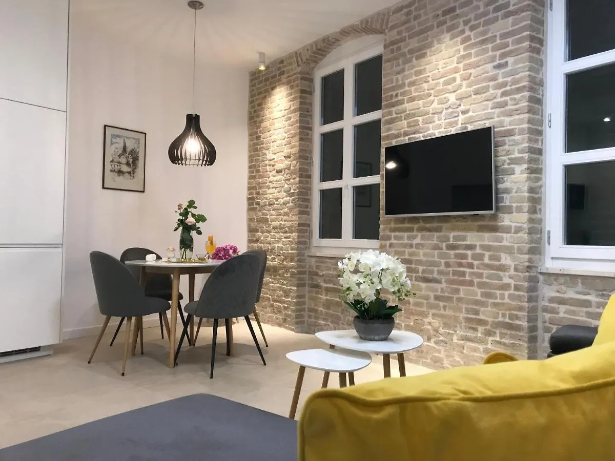 Central Park Residence Split
